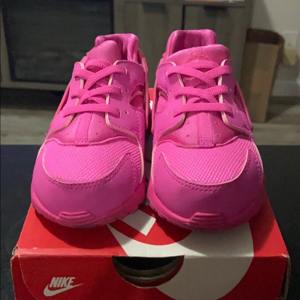 Fuchsia Huruache run